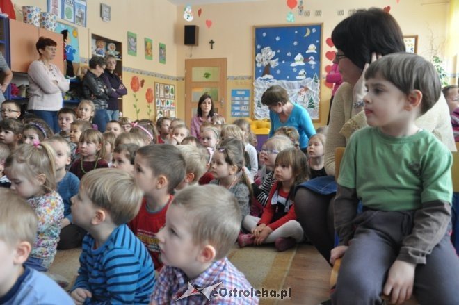 Zbiórka Makulatury w Przedszkolu Miejkim nr 7 [22.II.2012] - zdjęcie #32 - eOstroleka.pl