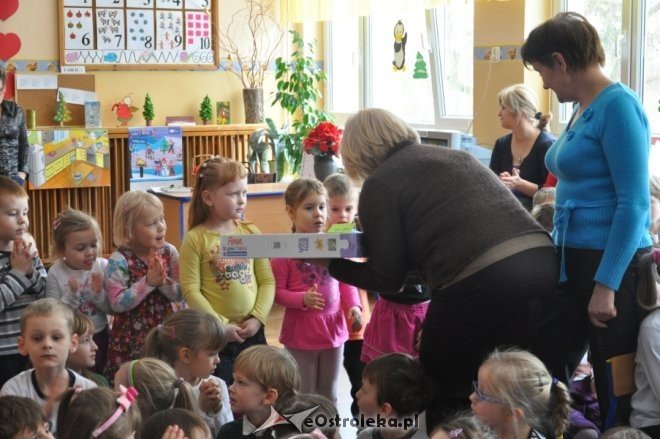 Zbiórka Makulatury w Przedszkolu Miejkim nr 7 [22.II.2012] - zdjęcie #26 - eOstroleka.pl