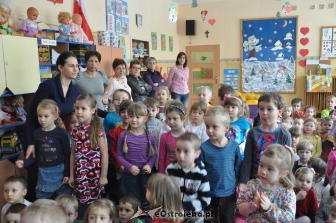 Zbiórka Makulatury w Przedszkolu Miejkim nr 7 [22.II.2012] - zdjęcie #20 - eOstroleka.pl