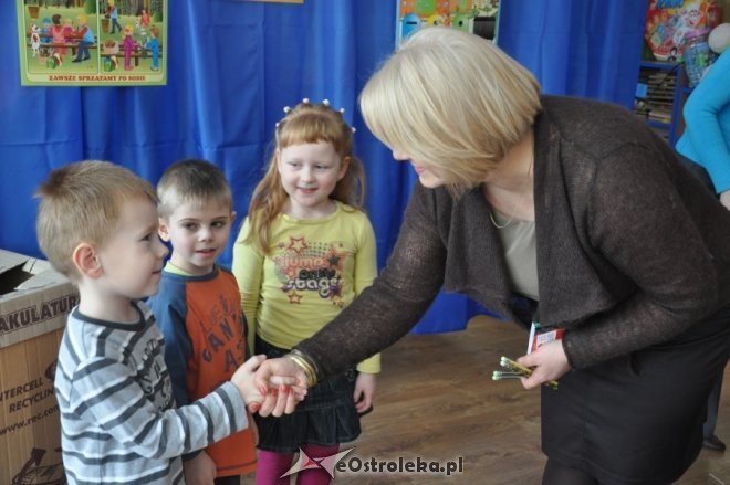 Zbiórka Makulatury w Przedszkolu Miejkim nr 7 [22.II.2012] - zdjęcie #2 - eOstroleka.pl