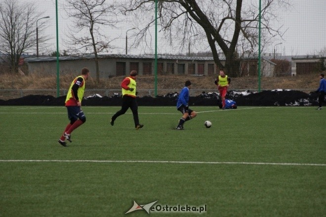 Narew Ostrołęka - MKS Przasnysz 5-4 [25.02.2011] - zdjęcie #16 - eOstroleka.pl