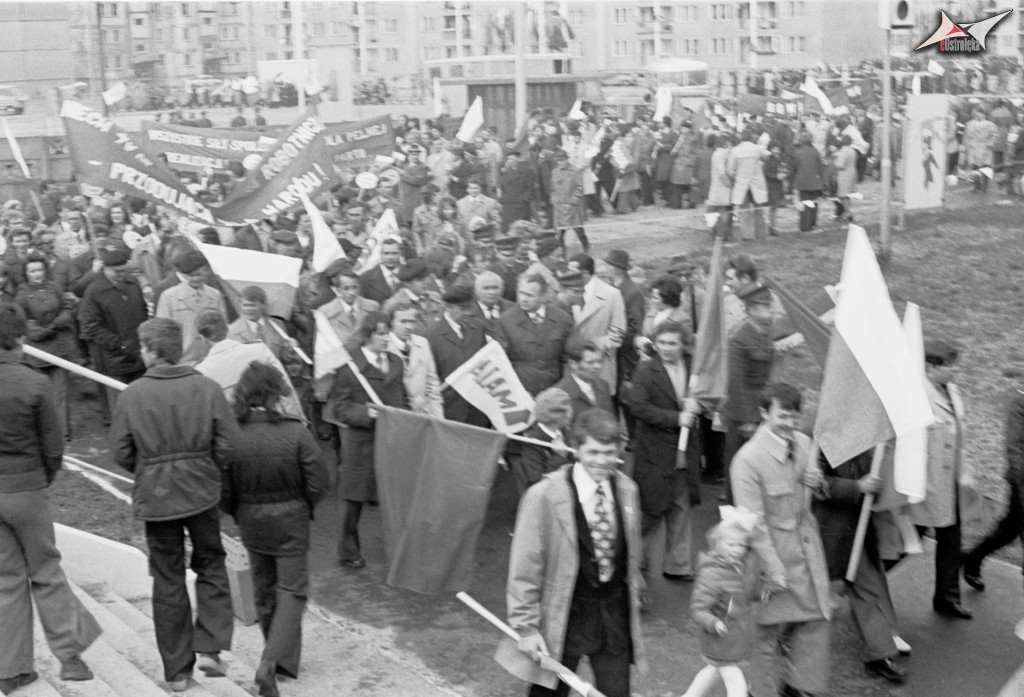Pochody 1-majowe w Ostrołęce 1958 - 1980 - zdjęcie #170 - eOstroleka.pl