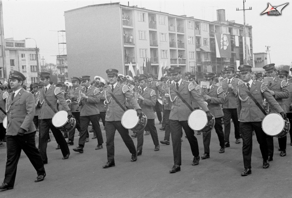 Pochody 1-majowe w Ostrołęce 1958 - 1980 - zdjęcie #159 - eOstroleka.pl