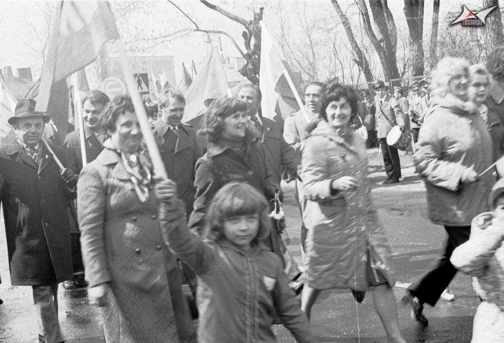 Pochody 1-majowe w Ostrołęce 1958 - 1980 - zdjęcie #142 - eOstroleka.pl