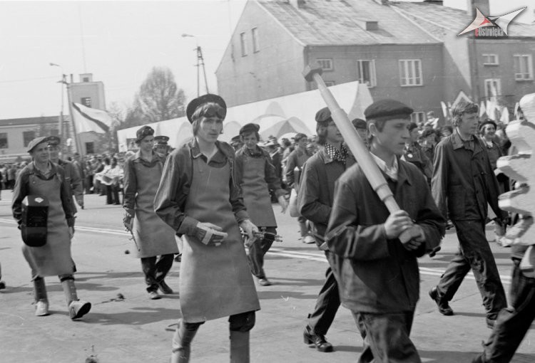 Pochody 1-majowe w Ostrołęce 1958 - 1980 - zdjęcie #127 - eOstroleka.pl