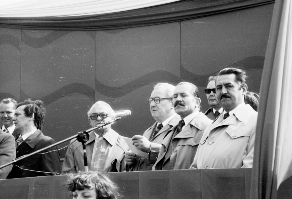 Pochody 1-majowe w Ostrołęce 1958 - 1980 - zdjęcie #90 - eOstroleka.pl