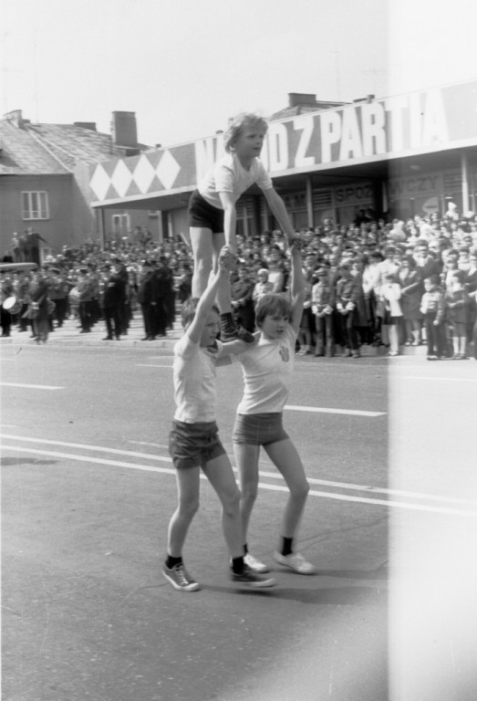 Pochody 1-majowe w Ostrołęce 1958 - 1980 - zdjęcie #48 - eOstroleka.pl
