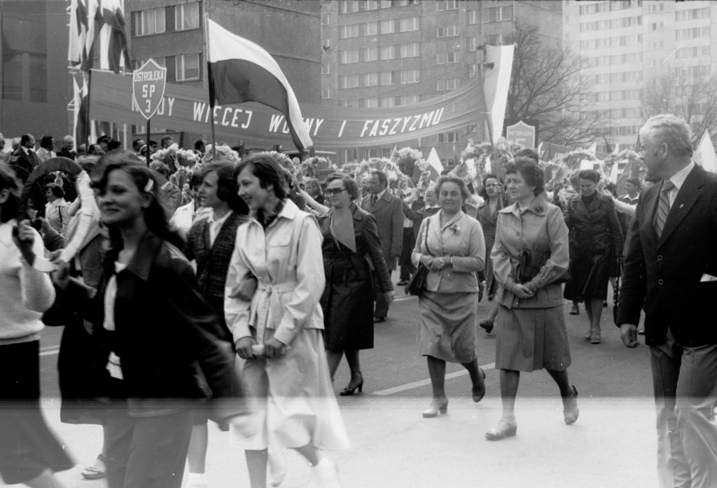 Pochody 1-majowe w Ostrołęce 1958 - 1980 - zdjęcie #32 - eOstroleka.pl