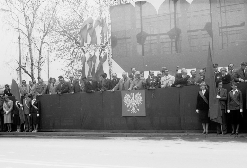 Pochody 1-majowe w Ostrołęce 1958 - 1980 - zdjęcie #20 - eOstroleka.pl