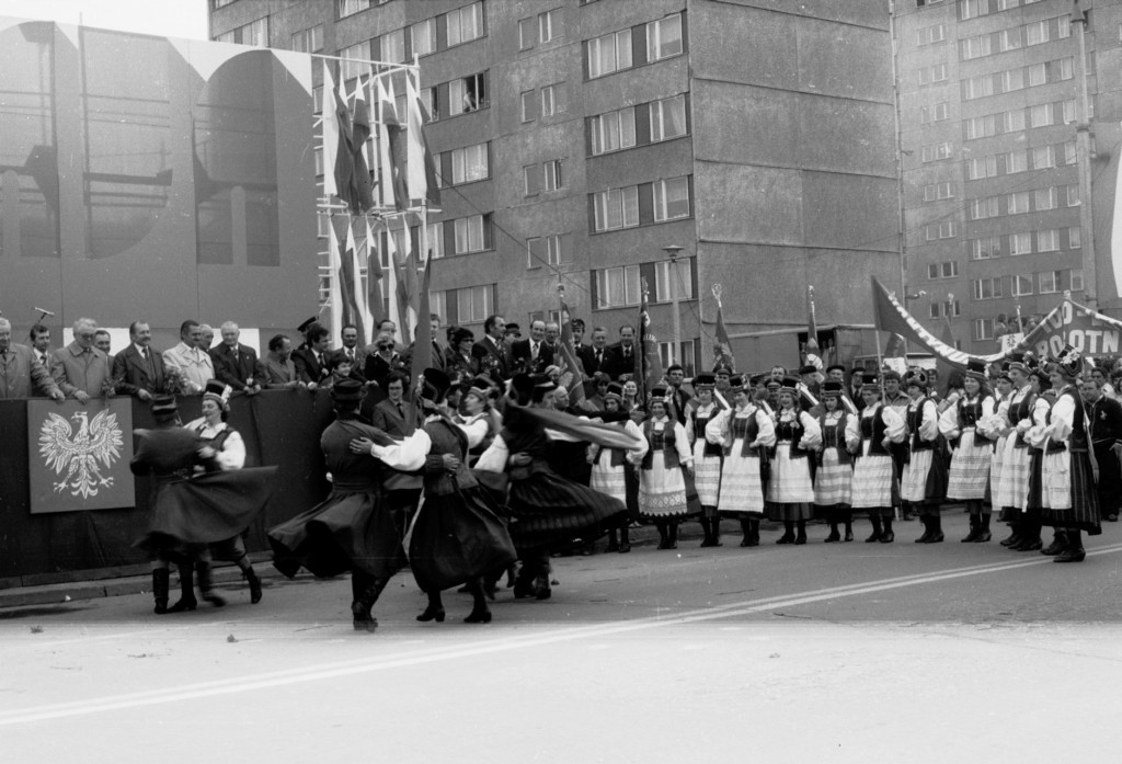 Pochody 1-majowe w Ostrołęce 1958 - 1980 - zdjęcie #14 - eOstroleka.pl