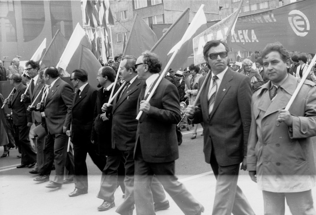 Pochody 1-majowe w Ostrołęce 1958 - 1980 - zdjęcie #10 - eOstroleka.pl