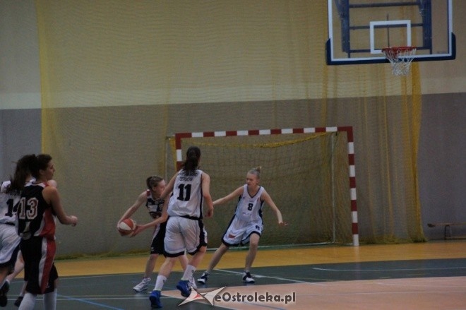 Unia Basket Ostrołęka - MKK Siedlce [25.02.2012] - zdjęcie #6 - eOstroleka.pl