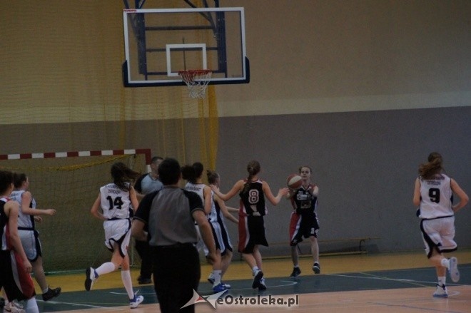 Unia Basket Ostrołęka - MKK Siedlce [25.02.2012] - zdjęcie #5 - eOstroleka.pl