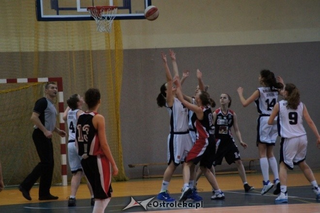 Unia Basket Ostrołęka - MKK Siedlce [25.02.2012] - zdjęcie #4 - eOstroleka.pl