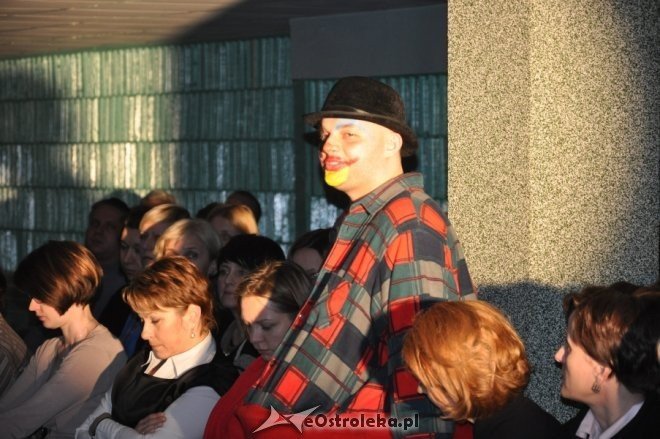 Rodzice obejrzeli spektakl Śmiej się pajacu [29 II 2012] - zdjęcie #6 - eOstroleka.pl