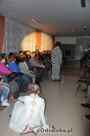 Rodzice obejrzeli spektakl Śmiej się pajacu [29 II 2012] - zdjęcie #3 - eOstroleka.pl
