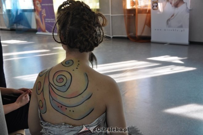 IV Międzyszkolny Festiwal Fryzjerstwa Artystycznego w ZSZ nr 2 [29.II.2012] - zdjęcie #40 - eOstroleka.pl