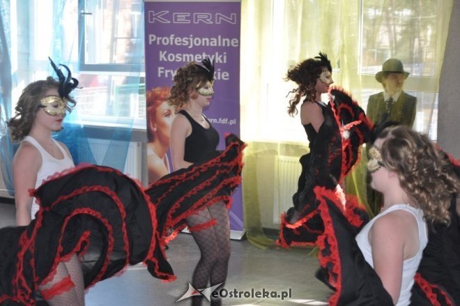 IV Międzyszkolny Festiwal Fryzjerstwa Artystycznego w ZSZ nr 2 [29.II.2012] - zdjęcie #28 - eOstroleka.pl
