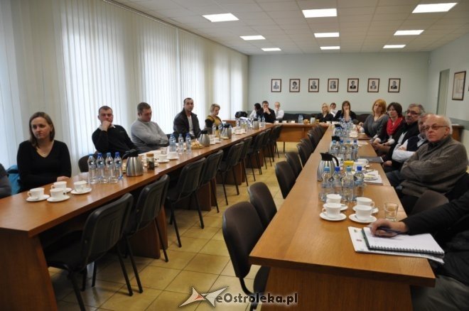 Konferencja Pieniądze i promocja dla firm i bezrobotnych [29.II.2012] - zdjęcie #2 - eOstroleka.pl