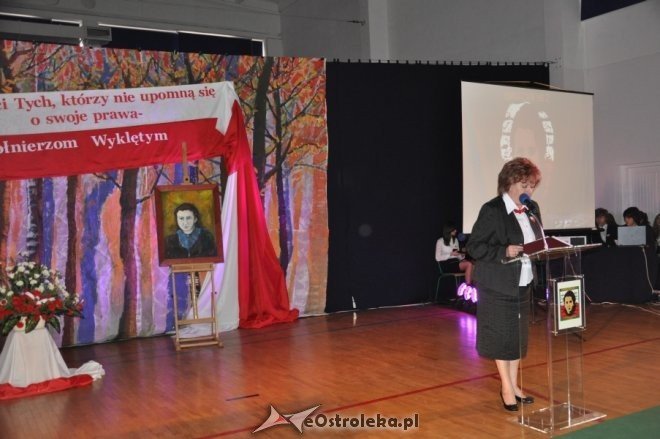 Obchody Narodowego Dnia Pamięci Żołnierzy Wyklętych w Ostrołęce [1 III 2012] - zdjęcie #60 - eOstroleka.pl