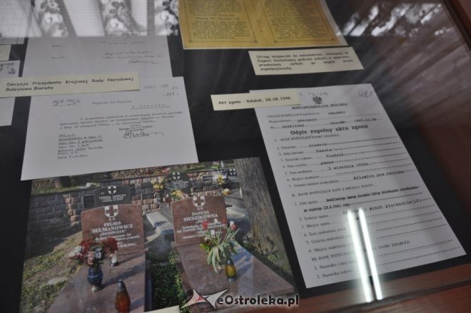 Obchody Narodowego Dnia Pamięci Żołnierzy Wyklętych w Ostrołęce [1 III 2012] - zdjęcie #50 - eOstroleka.pl