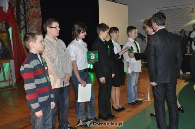 Obchody Narodowego Dnia Pamięci Żołnierzy Wyklętych w Ostrołęce [1 III 2012] - zdjęcie #36 - eOstroleka.pl