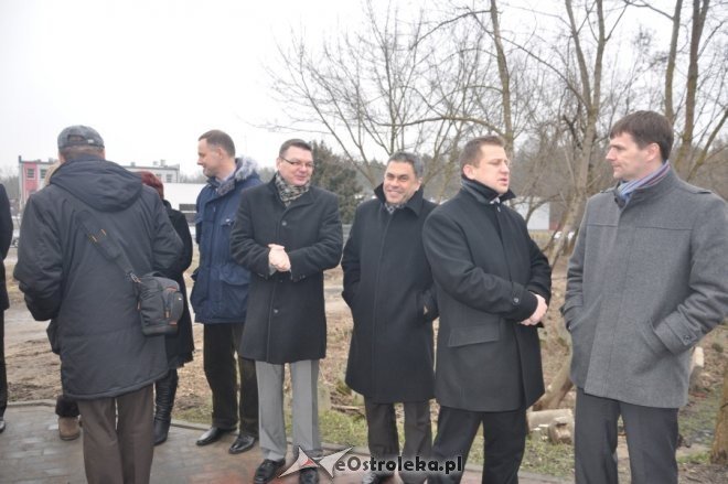 Obchody Narodowego Dnia Pamięci Żołnierzy Wyklętych w Ostrołęce [1 III 2012] - zdjęcie #34 - eOstroleka.pl