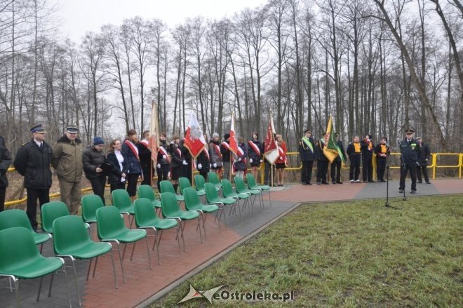 Obchody Narodowego Dnia Pamięci Żołnierzy Wyklętych w Ostrołęce [1 III 2012] - zdjęcie #24 - eOstroleka.pl