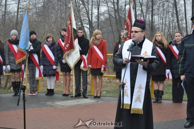 Obchody Narodowego Dnia Pamięci Żołnierzy Wyklętych w Ostrołęce [1 III 2012] - zdjęcie #6 - eOstroleka.pl