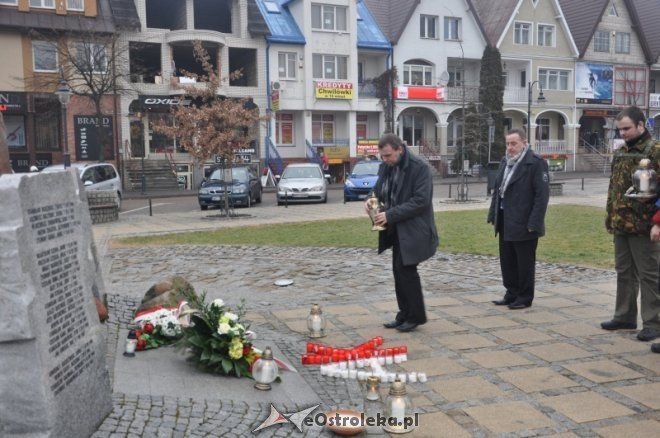 Ostrołęczanie oddali hołd żołnierzom wyklętym [1.III.2012] - zdjęcie #21 - eOstroleka.pl