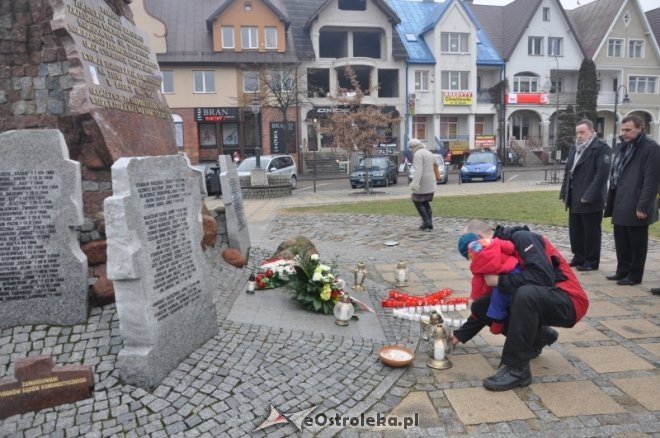 Ostrołęczanie oddali hołd żołnierzom wyklętym [1.III.2012] - zdjęcie #18 - eOstroleka.pl