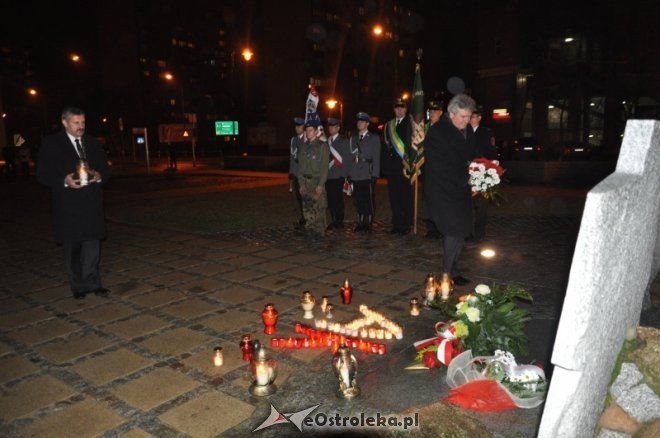 Ostrołęczanie oddali hołd żołnierzom wyklętym [1.III.2012] - zdjęcie #13 - eOstroleka.pl