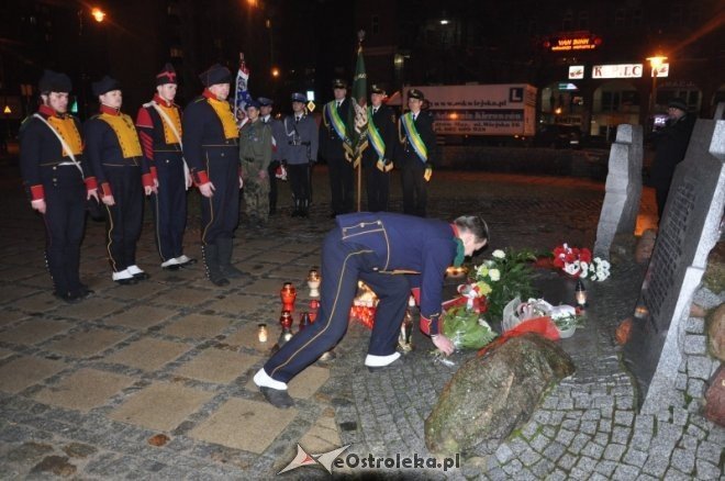 Ostrołęczanie oddali hołd żołnierzom wyklętym [1.III.2012] - zdjęcie #10 - eOstroleka.pl