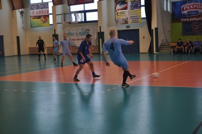 Mistrzostwa Okręgowego Inspektoratu Służby Więziennej w Halowej Piłce Nożnej [02.03.2012] - zdjęcie #16 - eOstroleka.pl
