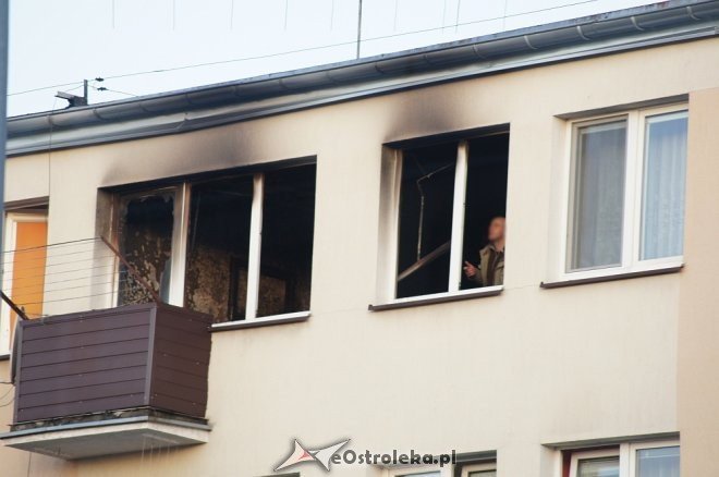 Pożar w bloku przy ul. Sienkiewicza [03.03.2012] - zdjęcie #35 - eOstroleka.pl