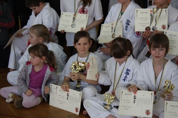 I Mistrzostwa Ostrołęki w karate [03.03.2012] - zdjęcie #30 - eOstroleka.pl