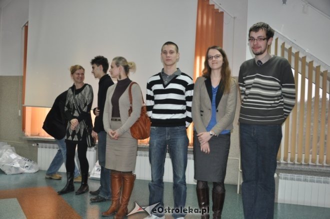 Dwa konkursy jezykowe dla uczniów szkół średnich odbyły się w Zespole Kolegiów Nauczycielskich w Ostrołęce [6.III.2012] - zdjęcie #9 - eOstroleka.pl