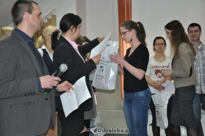 Dwa konkursy jezykowe dla uczniów szkół średnich odbyły się w Zespole Kolegiów Nauczycielskich w Ostrołęce [6.III.2012] - zdjęcie #20 - eOstroleka.pl