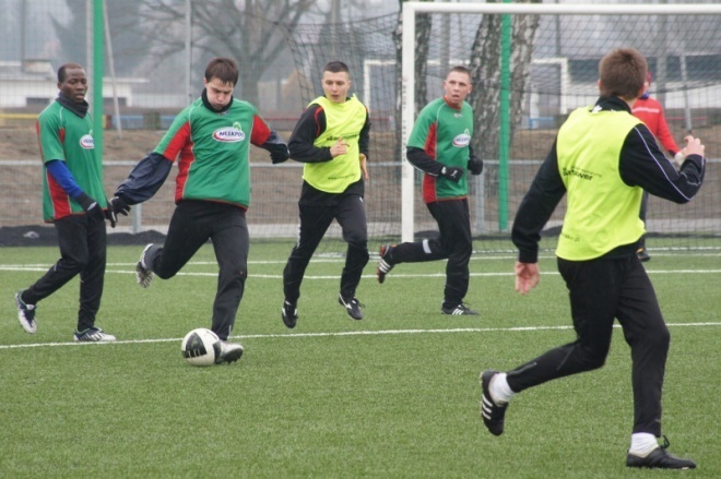 Narew - Orzeł Kolno 3:1 [10.03.2012] - zdjęcie #1 - eOstroleka.pl