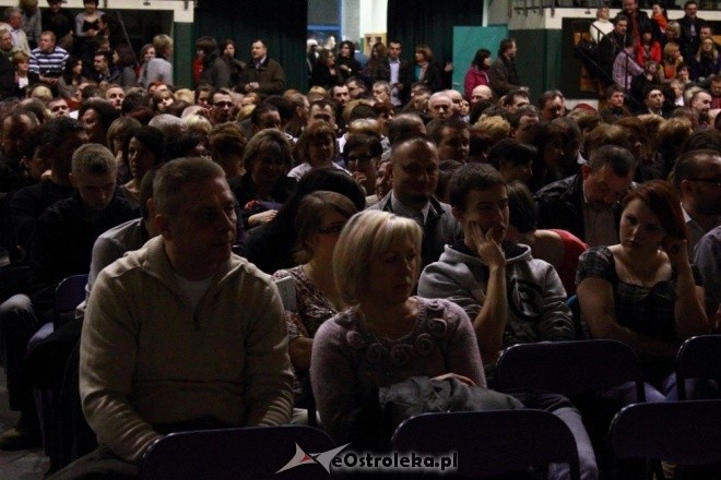 Jubileusz 25-lecia pracy scenicznej Cezarego Pazury [10.03.2012] - zdjęcie #8 - eOstroleka.pl
