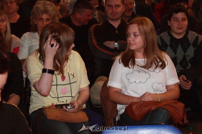 Jubileusz 25-lecia pracy scenicznej Cezarego Pazury [10.03.2012] - zdjęcie #111 - eOstroleka.pl