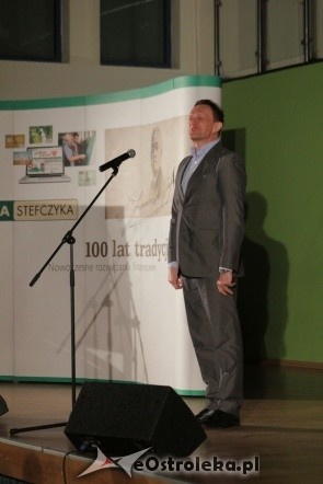 Jubileusz 25-lecia pracy scenicznej Cezarego Pazury [10.03.2012] - zdjęcie #102 - eOstroleka.pl