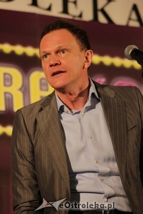 Jubileusz 25-lecia pracy scenicznej Cezarego Pazury [10.03.2012] - zdjęcie #84 - eOstroleka.pl