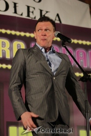 Jubileusz 25-lecia pracy scenicznej Cezarego Pazury [10.03.2012] - zdjęcie #82 - eOstroleka.pl