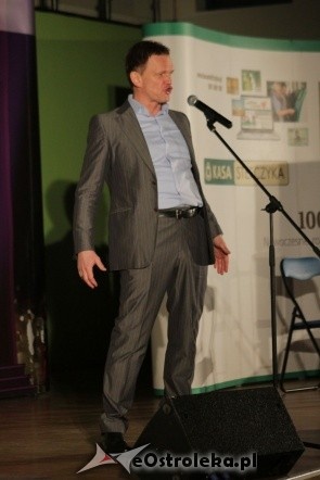 Jubileusz 25-lecia pracy scenicznej Cezarego Pazury [10.03.2012] - zdjęcie #78 - eOstroleka.pl