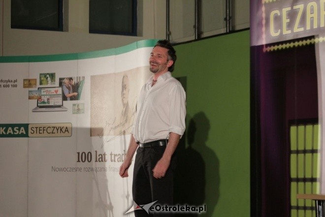 Jubileusz 25-lecia pracy scenicznej Cezarego Pazury [10.03.2012] - zdjęcie #54 - eOstroleka.pl