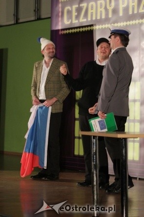 Jubileusz 25-lecia pracy scenicznej Cezarego Pazury [10.03.2012] - zdjęcie #24 - eOstroleka.pl