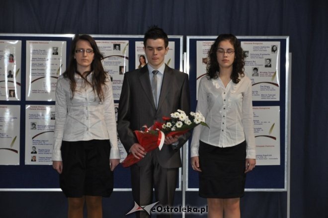 1 LO: Uczniowie uczcili pamięć gen. Bema [14.III.2012] - zdjęcie #9 - eOstroleka.pl