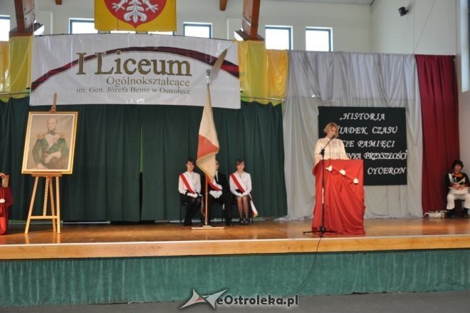 1 LO: Uczniowie uczcili pamięć gen. Bema [14.III.2012] - zdjęcie #24 - eOstroleka.pl
