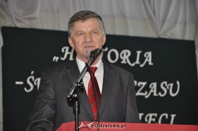 1 LO: Uczniowie uczcili pamięć gen. Bema [14.III.2012] - zdjęcie #20 - eOstroleka.pl